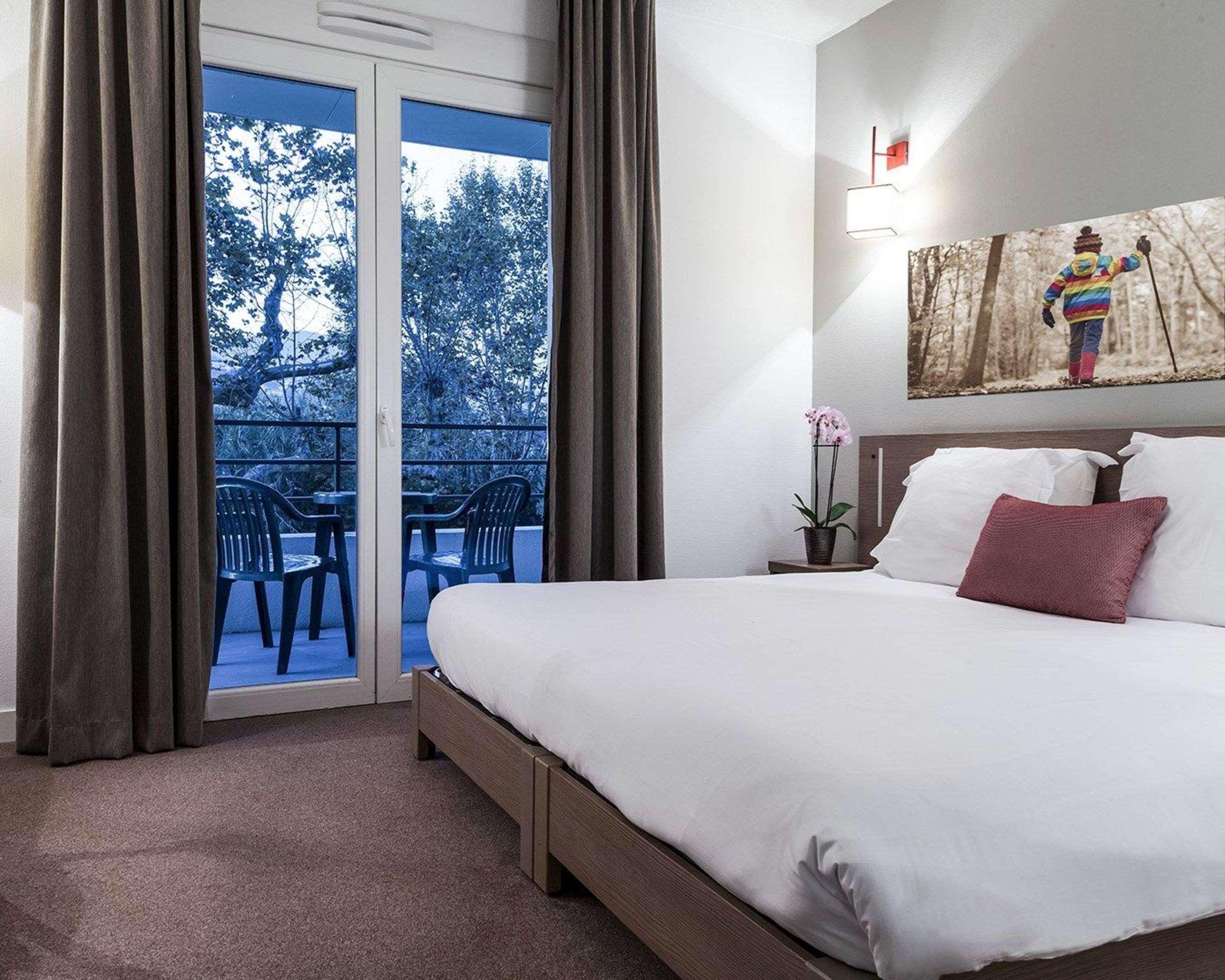Comfort Aparthotel Cannes Mandelieu ภายนอก รูปภาพ