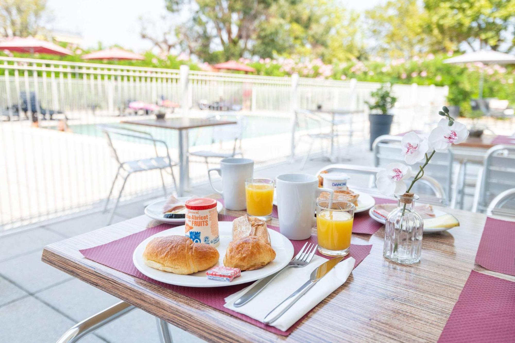 Comfort Aparthotel Cannes Mandelieu ภายนอก รูปภาพ