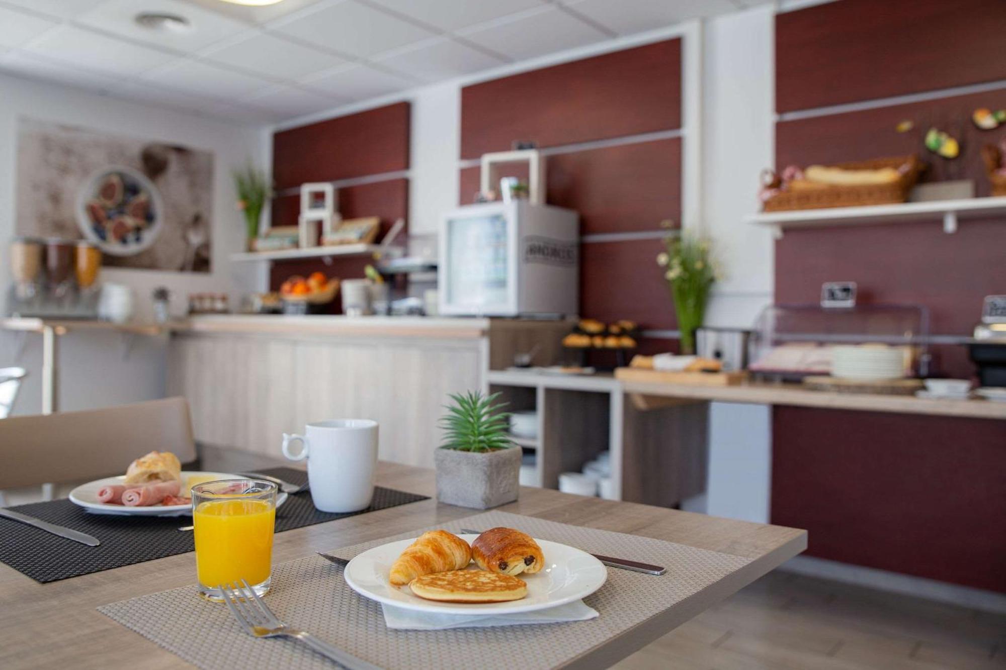 Comfort Aparthotel Cannes Mandelieu ภายนอก รูปภาพ