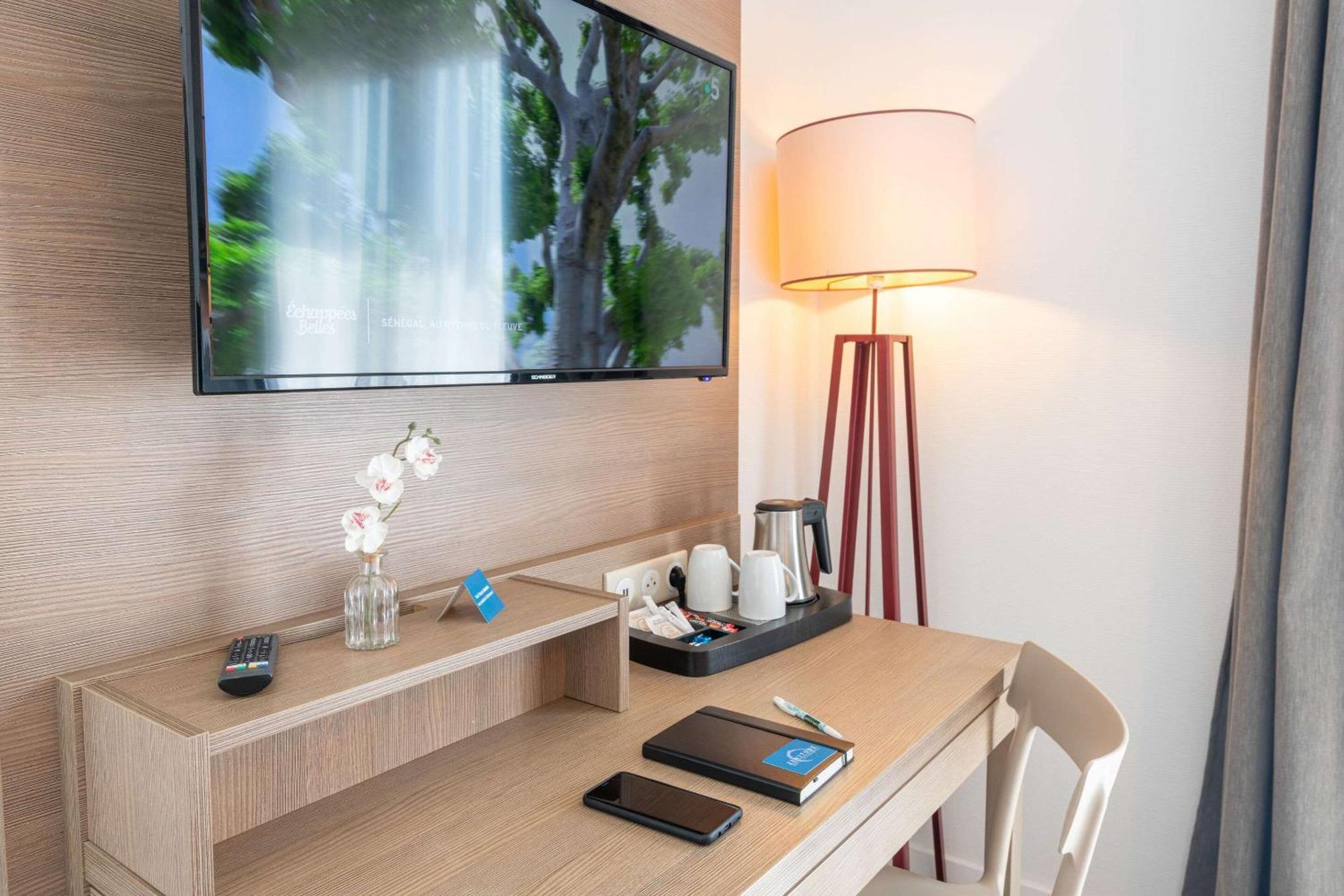 Comfort Aparthotel Cannes Mandelieu ภายนอก รูปภาพ