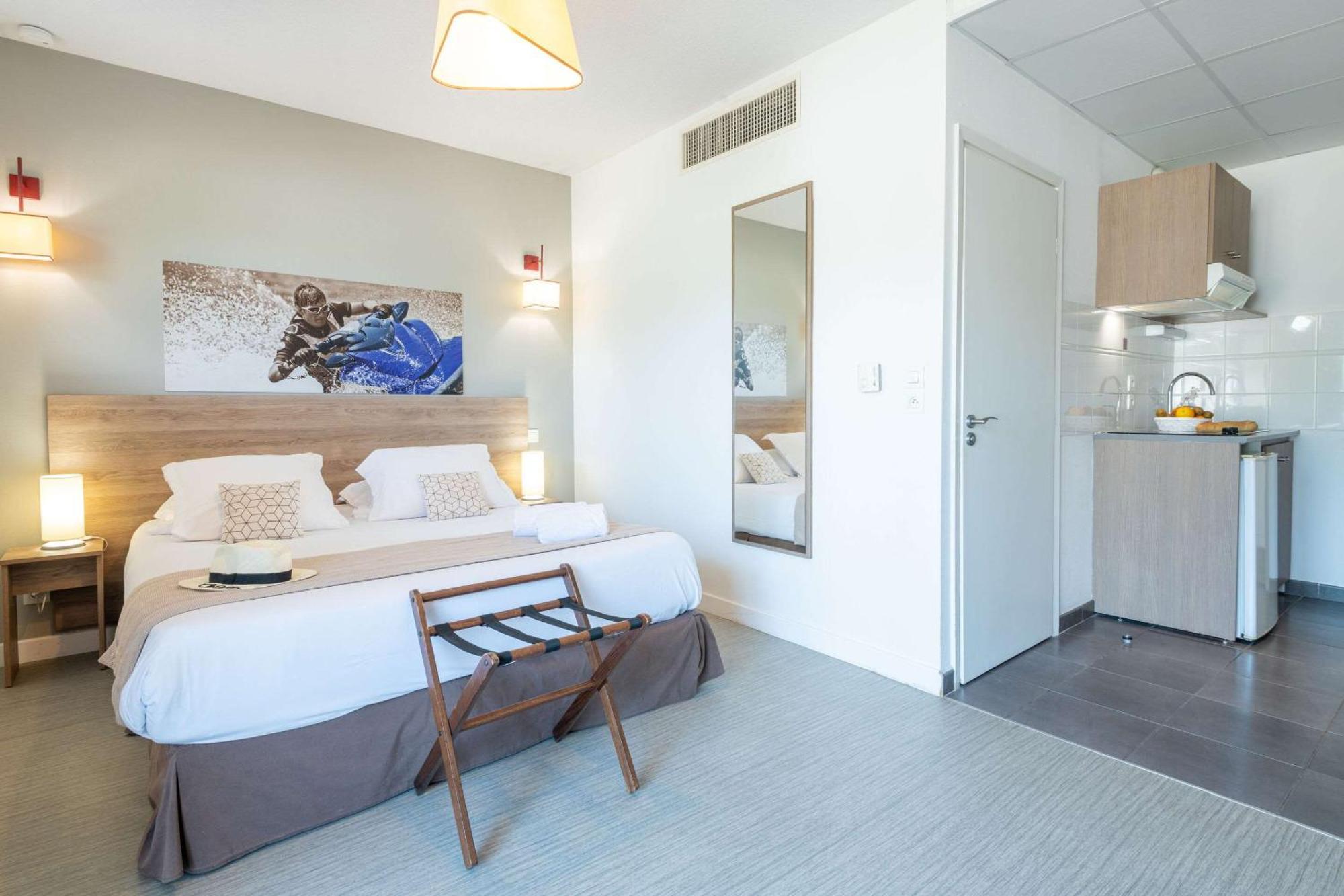 Comfort Aparthotel Cannes Mandelieu ภายนอก รูปภาพ