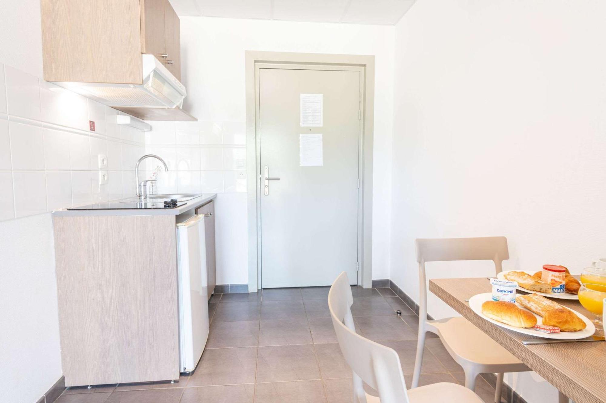Comfort Aparthotel Cannes Mandelieu ภายนอก รูปภาพ