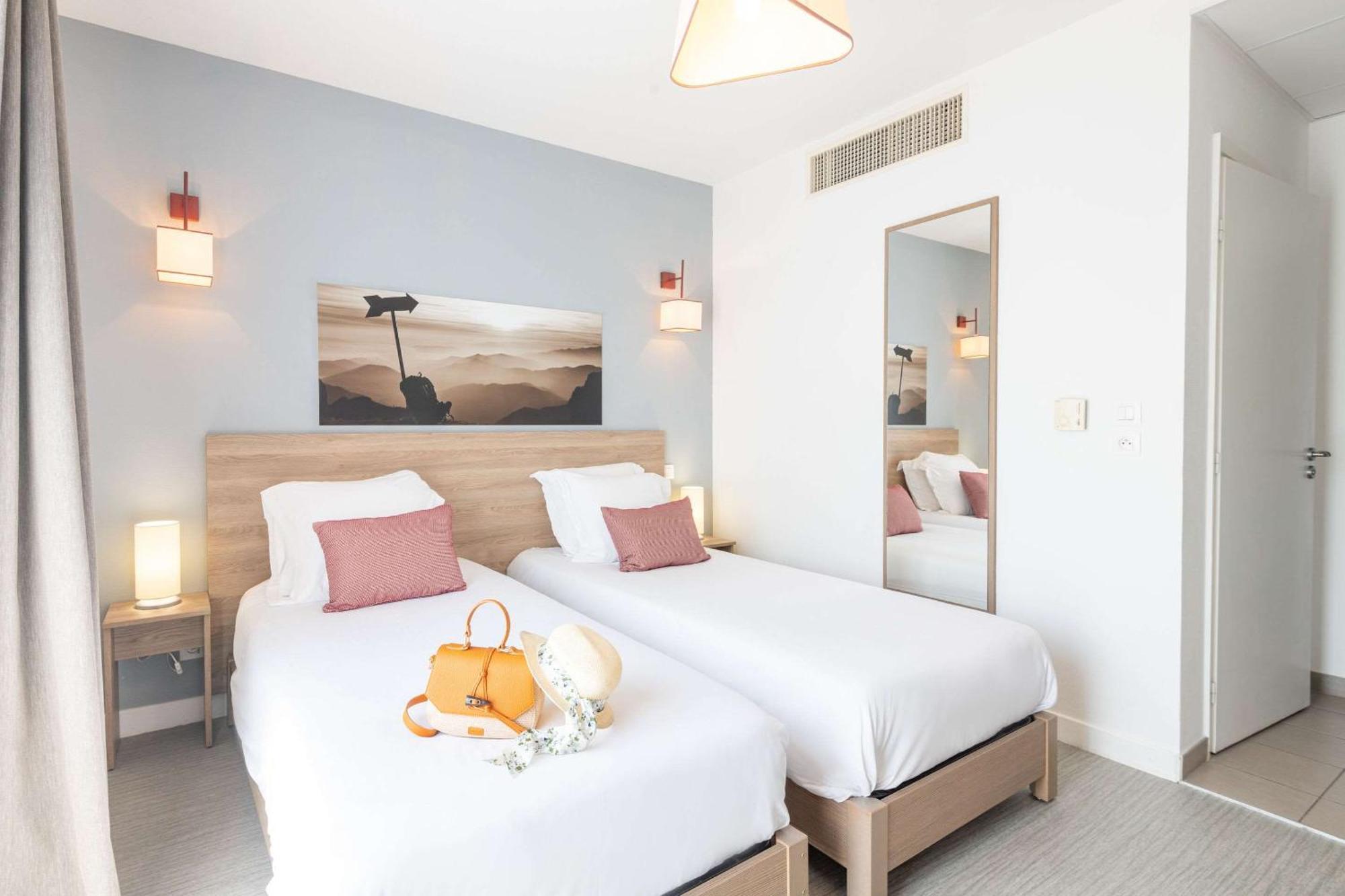 Comfort Aparthotel Cannes Mandelieu ภายนอก รูปภาพ