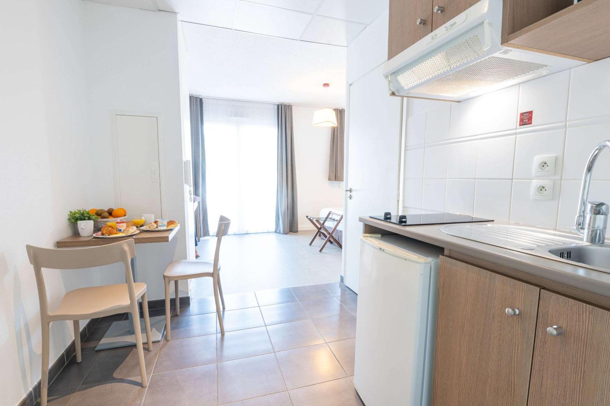 Comfort Aparthotel Cannes Mandelieu ภายนอก รูปภาพ
